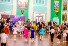 Фото - Пресс-релиз: Федеральная сеть танцевальных школ «Дети на паркете» проводит очередной весенний бал-конкурс среди детей 3–7 лет